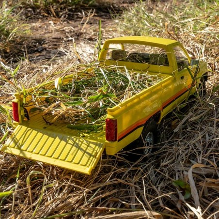 Value Edition FMS (RTR) 1:18 1983 Toyota Hi-Lux 4x4 Rock Crawler w/Tx, LiPo & Charger (Yellow)